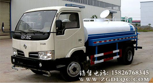 東風金霸灑水車
