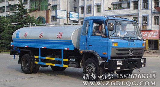 東風145灑水車