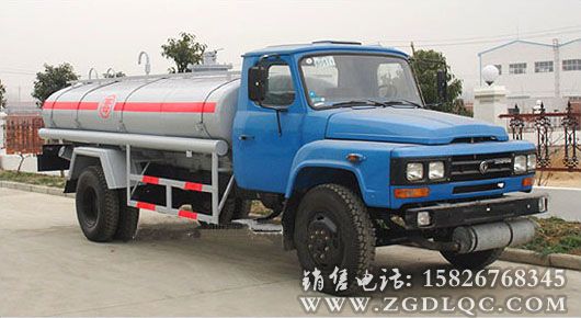 東風(fēng)尖頭化工液體運輸車