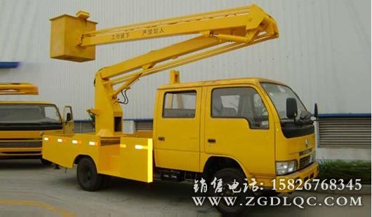 東風(fēng)小霸王雙排高空作業(yè)車