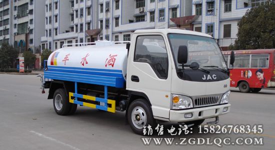 江淮灑水車